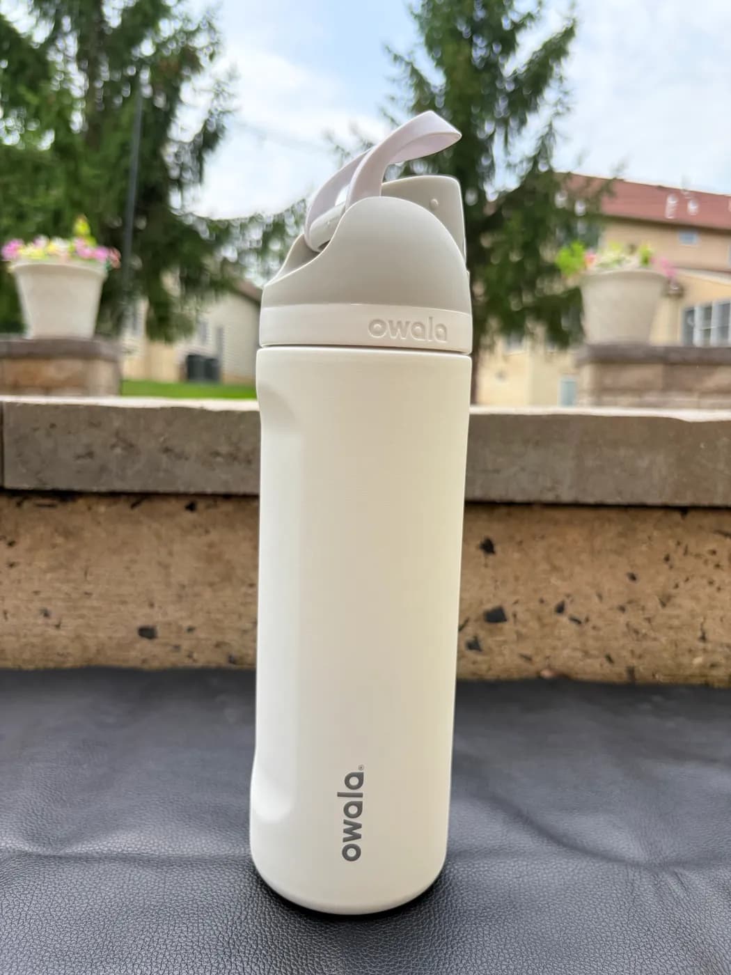 Owala FreeSip in Marshmallow